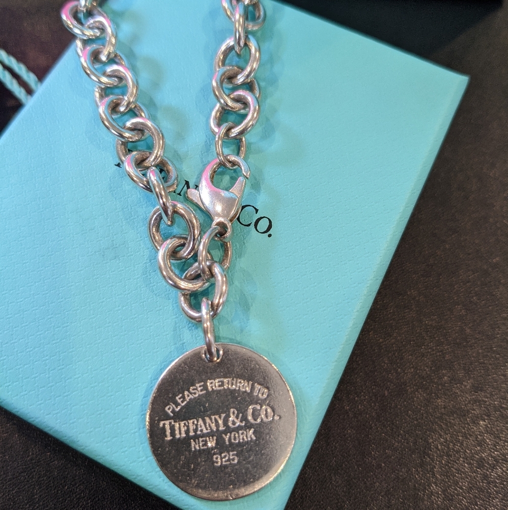 💯 Authentic RTT Round Tag Charm Bracelet